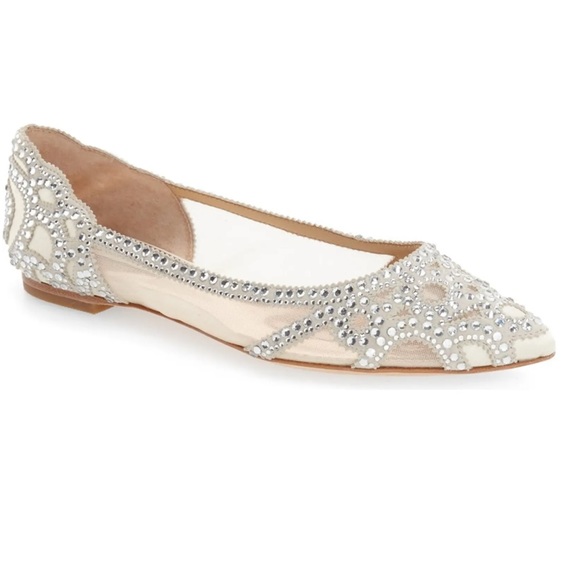 Badgley Mischka Gigi Flats in Ivory - 9.5 - Picture 1 of 9
